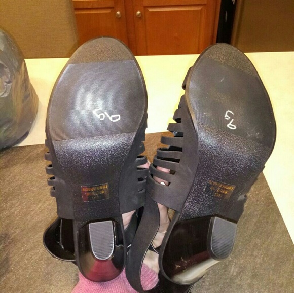 🪶 Rue21 open toe heels - Picture 2 of 5